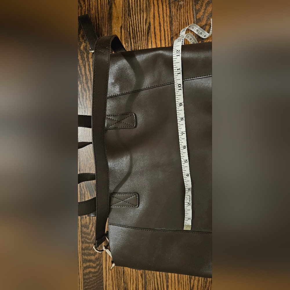 Danier Leather bag - Picture 9 of 9